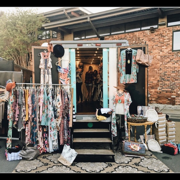 Meet your Posher, Jessica - Picture 12 of 14